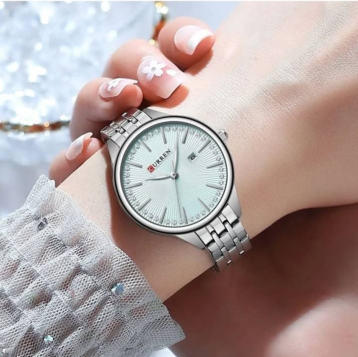 Montre pour Femme Curren 9099 Argent Fond Bleu Ciel